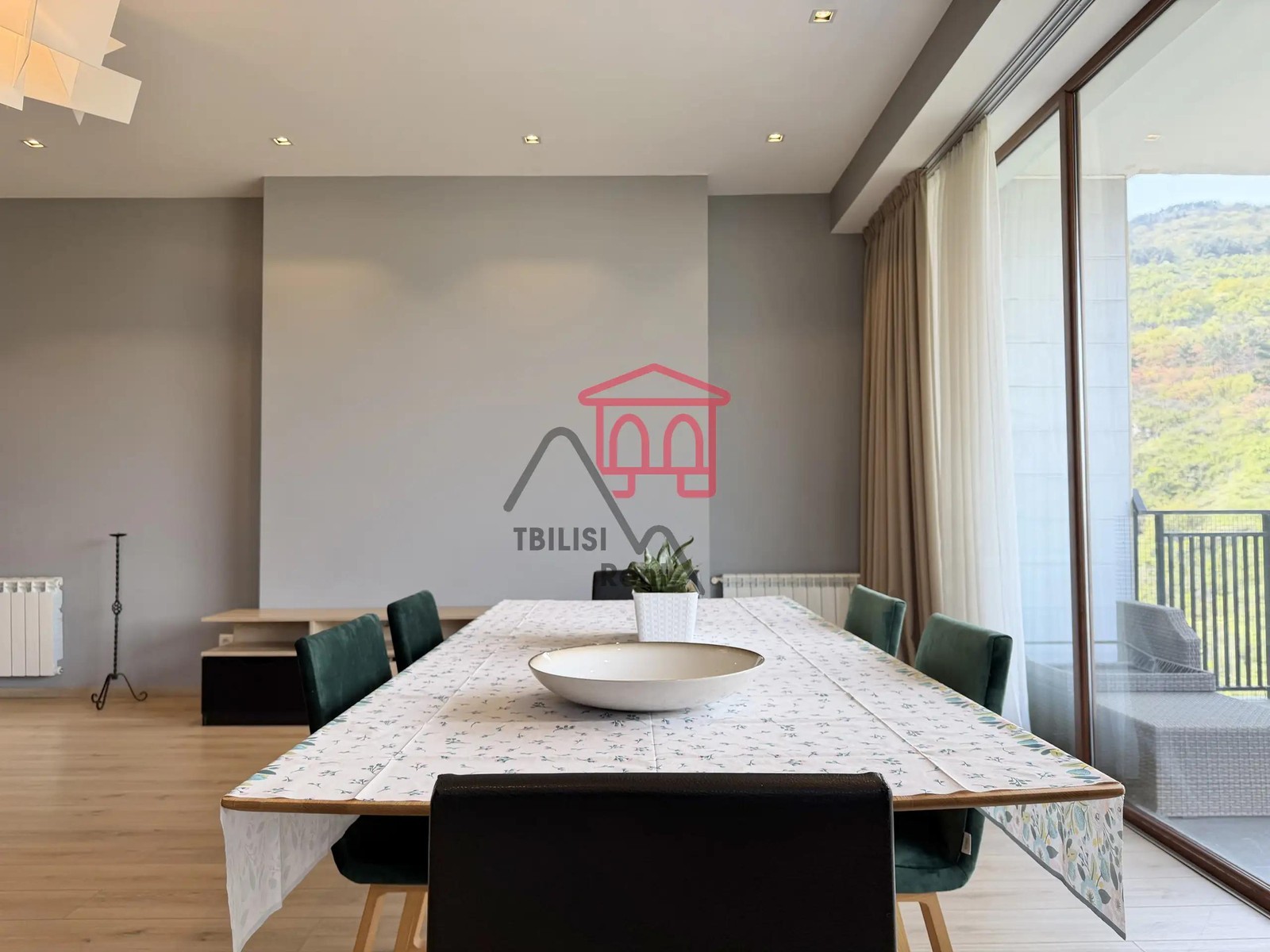 Ilya Chavchavadze Prospect 83, Vake - 3 rooms