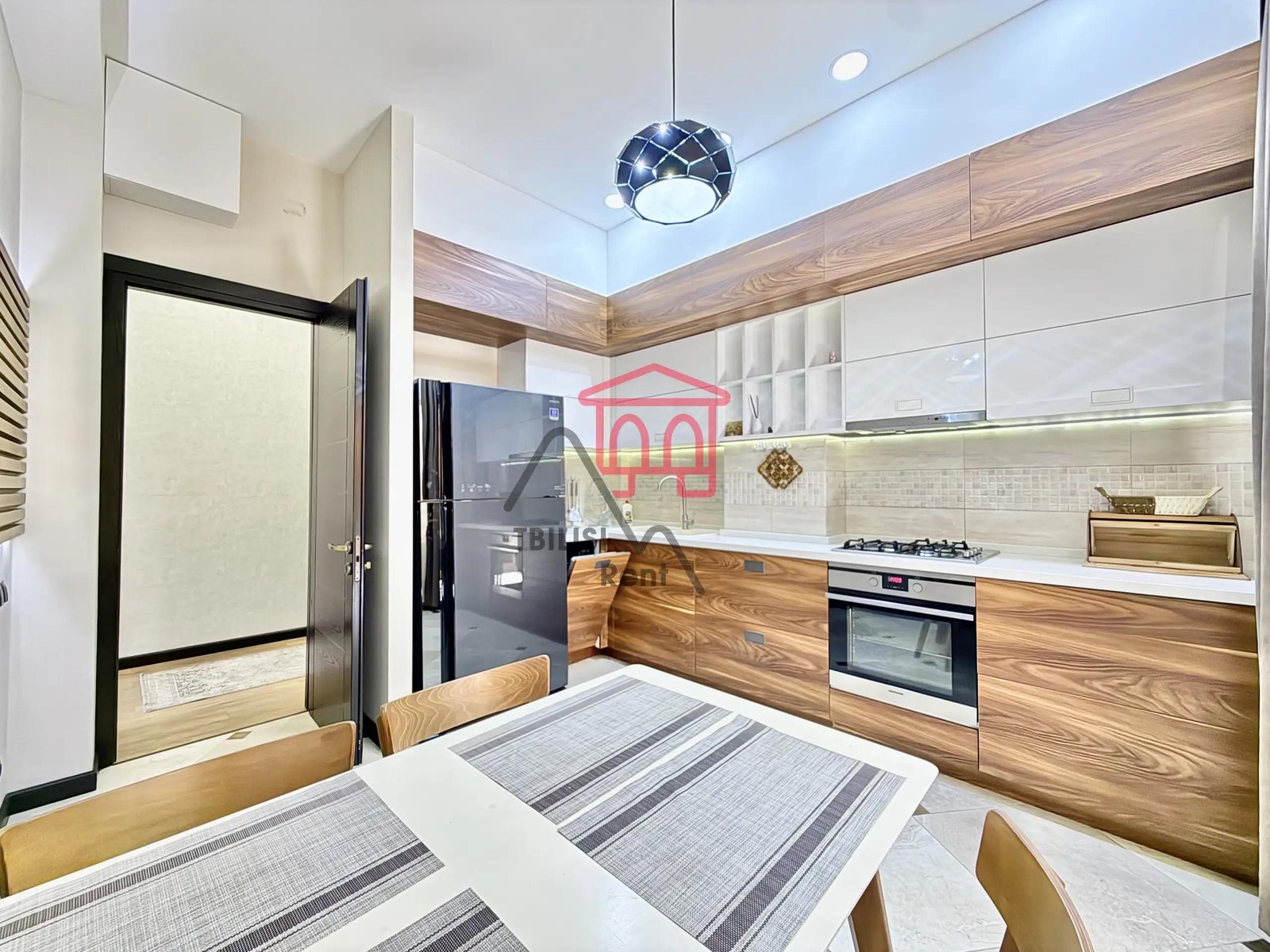 Mtskhetа Street 48/50, Vake - 3 rooms