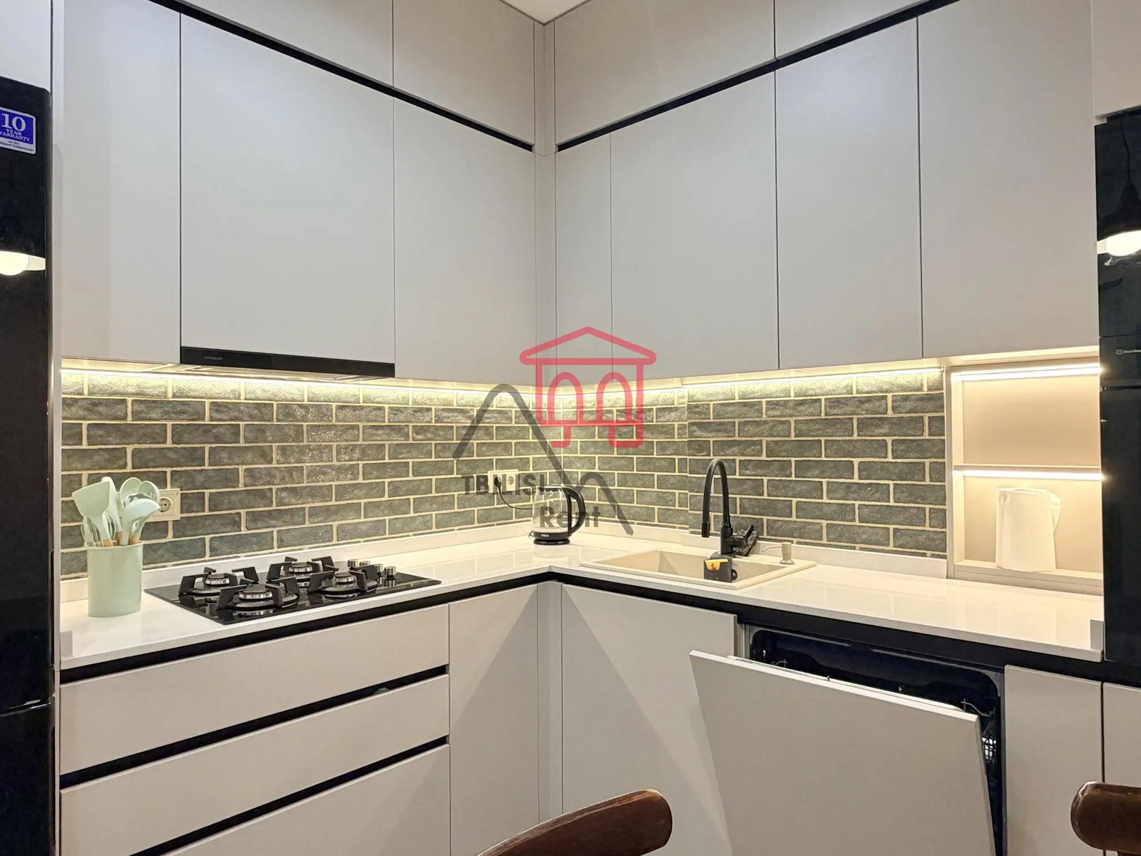 Ambebi Tabidze 43, Lisi - 3 rooms