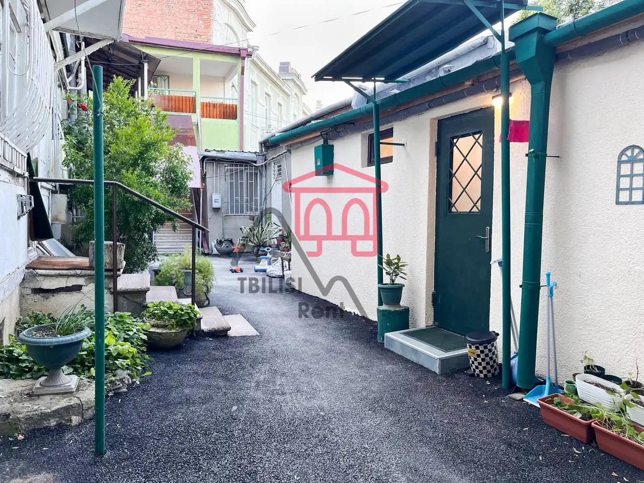 Alexander Chavchavadze Street, 15 - 2 rooms
