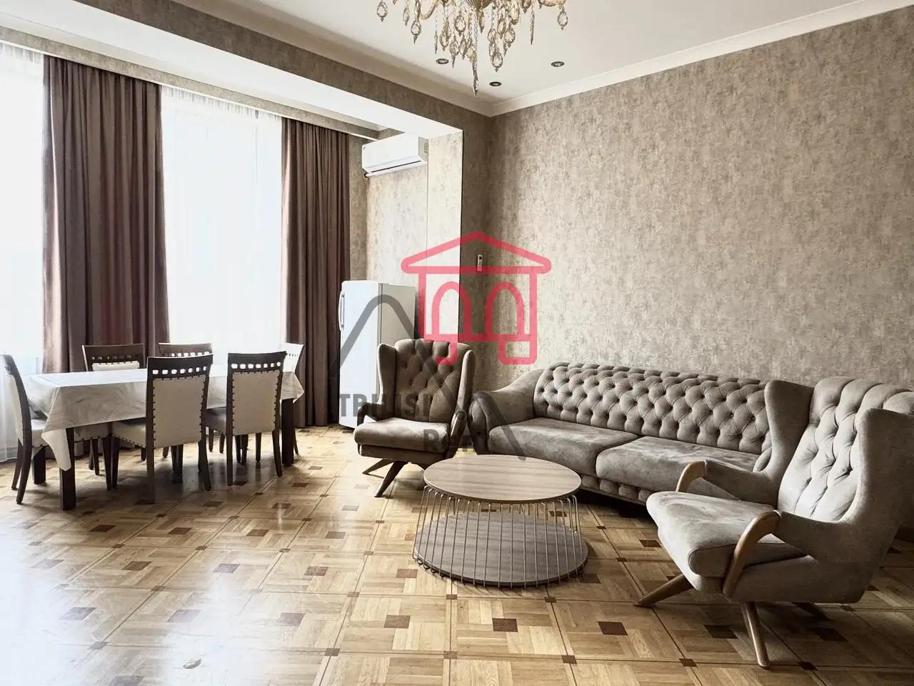 David Agmashenebeli Prospect, 86 - 5 rooms