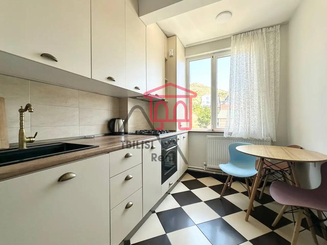 Tamaz Mudzirashvili, 14 - 2 rooms