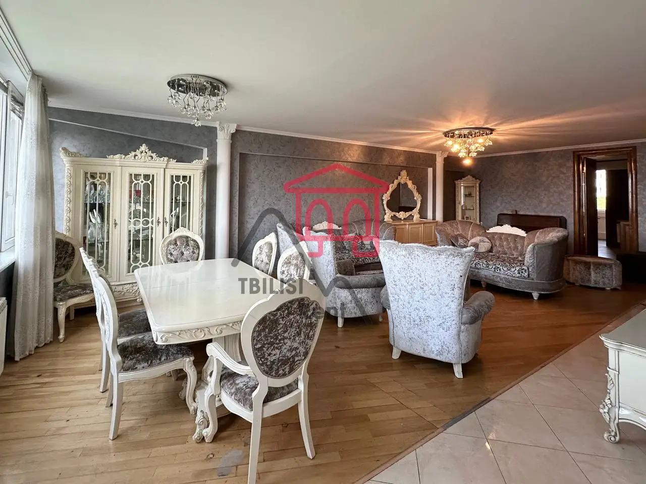 Chavchavadze 39 - 4 rooms