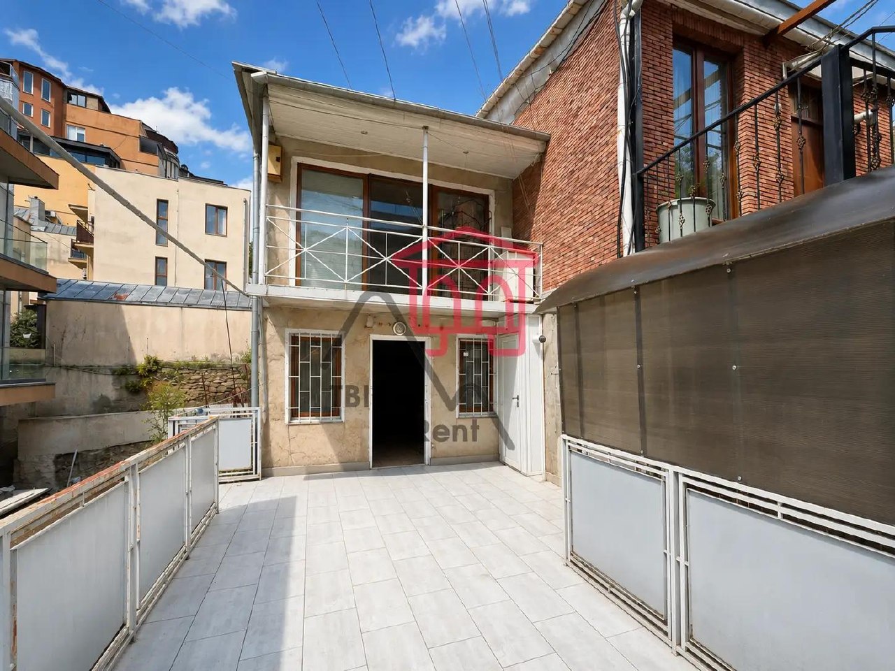 Nikolaya Tskhedadze Street, 17 - 3 rooms