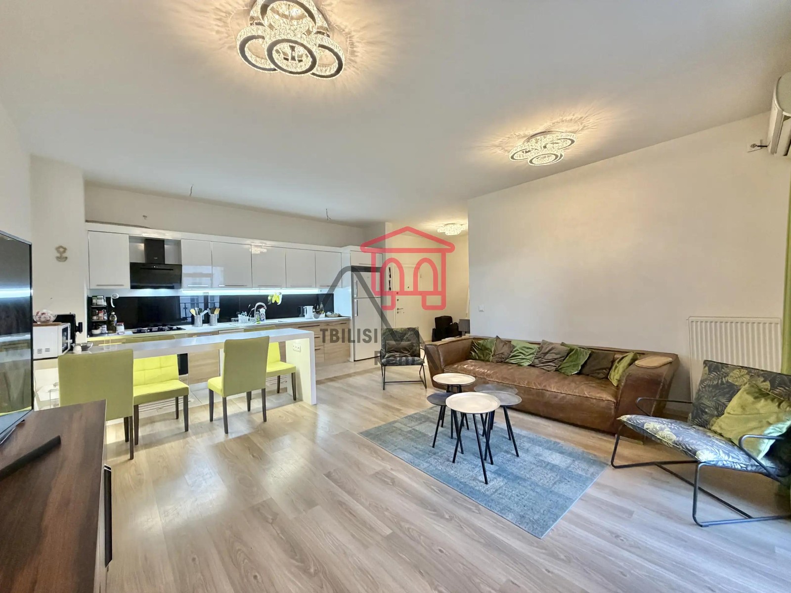 Bob Walsh Street, 32k8 - 4 rooms