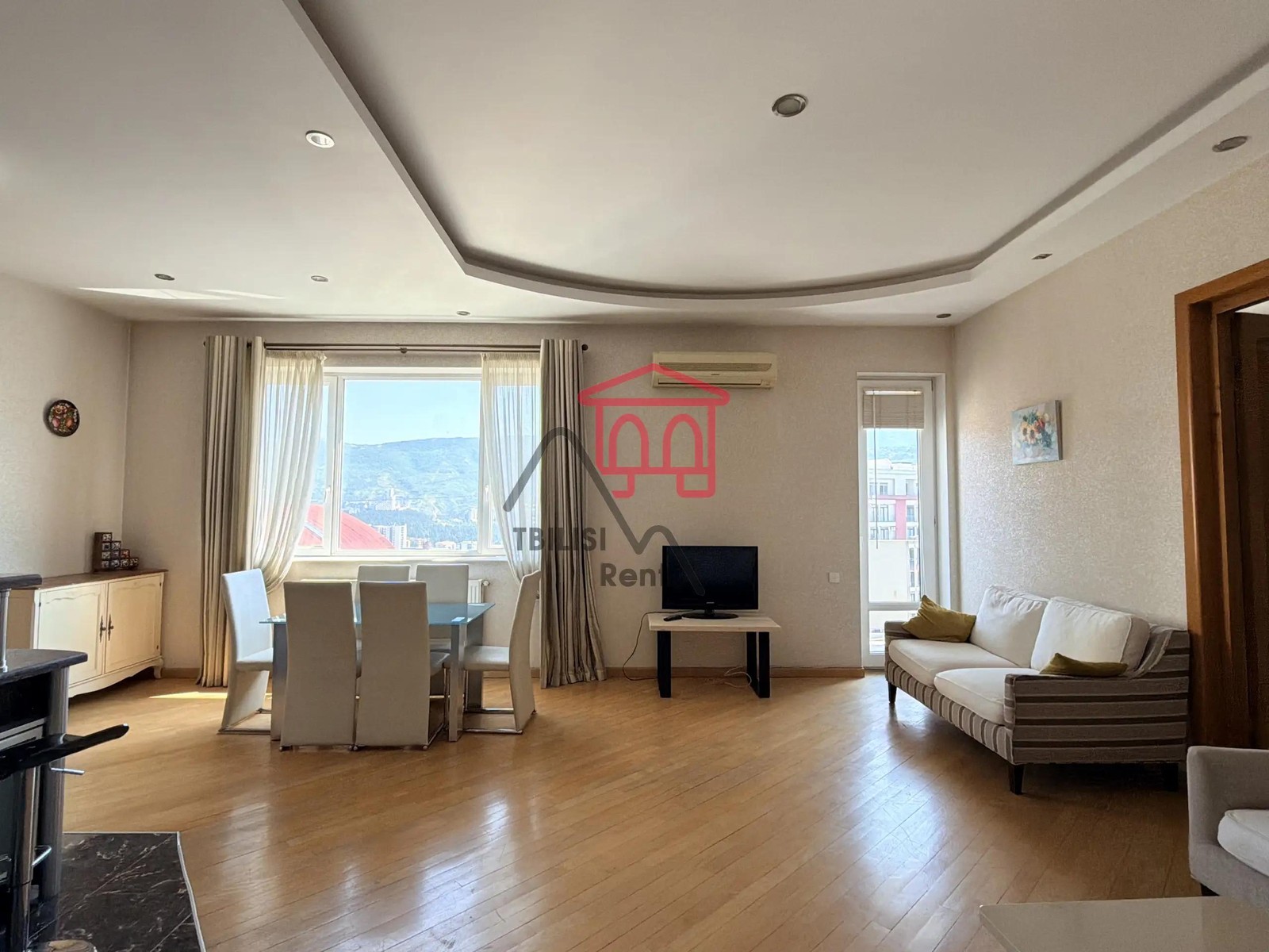 Ramaza Chkhvadze 6 - 3 rooms