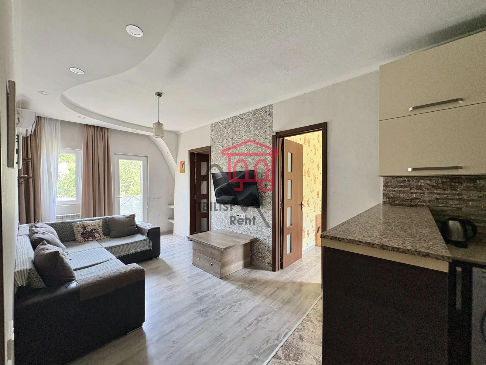 Nino Chkheidze 9 - 3 rooms