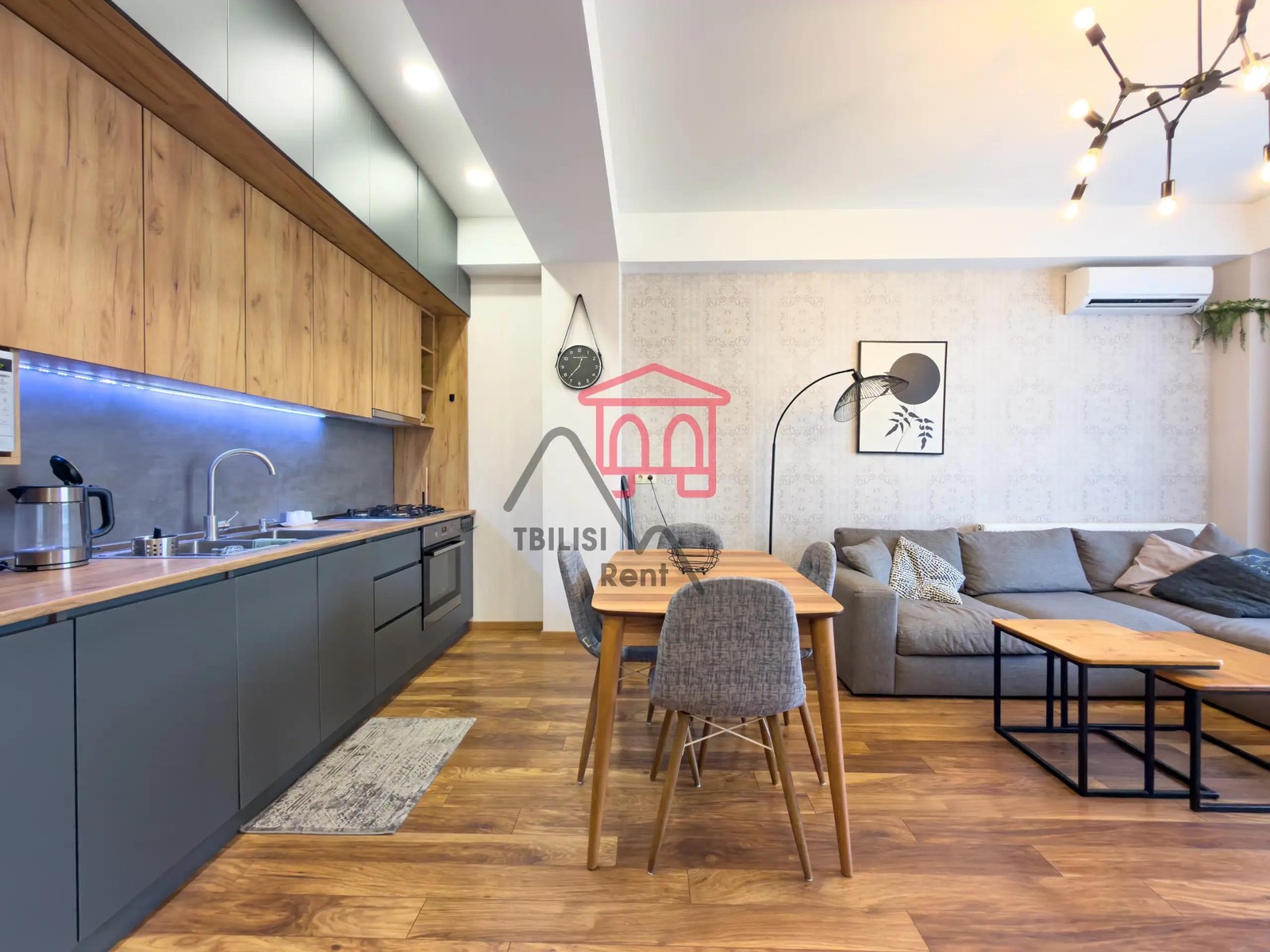Auto Varazi Street 107 - 3 rooms