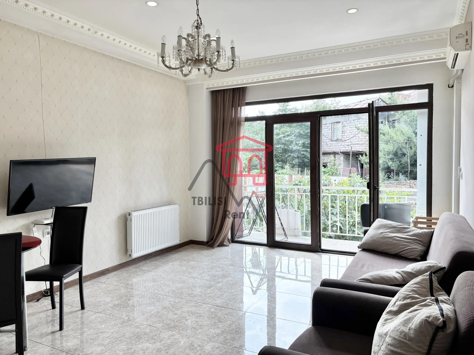 Vakhtang Chikovalani Street, 1 - 2 rooms