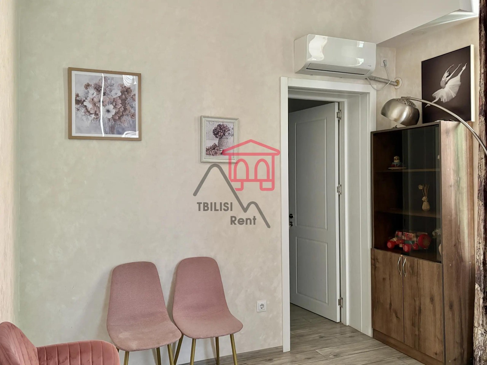 Chitadze 6 - 4 rooms