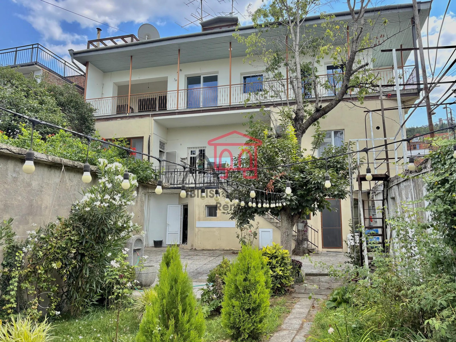 Tabidze 57 - 5 rooms