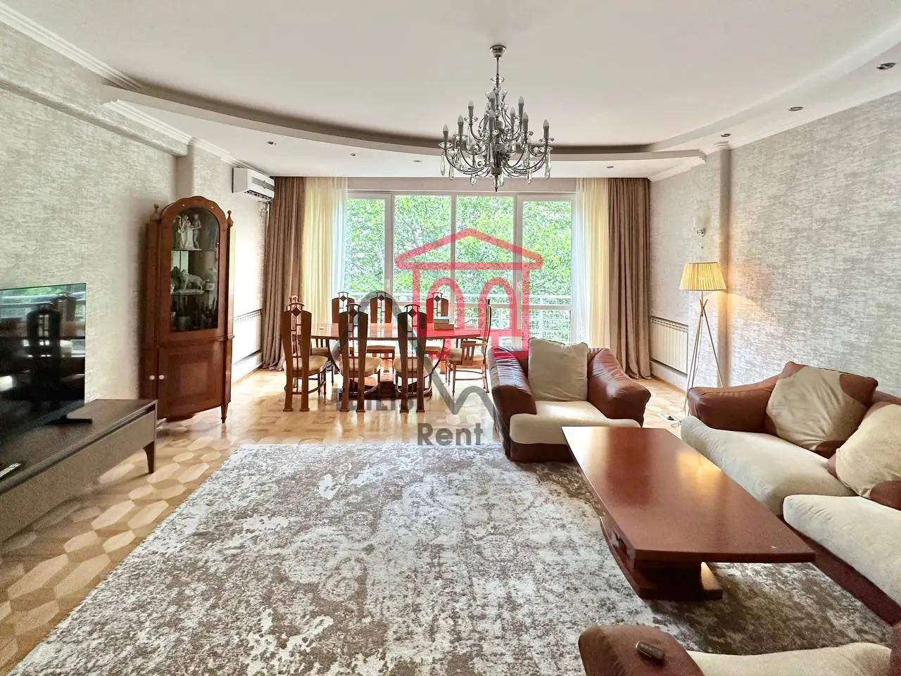 Abashidze 56 - 4 rooms