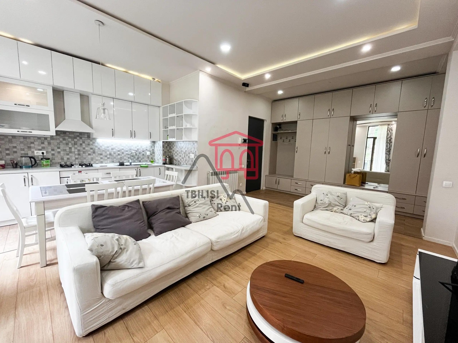 Zurab Sakandelidze Street, 10 - 2 rooms