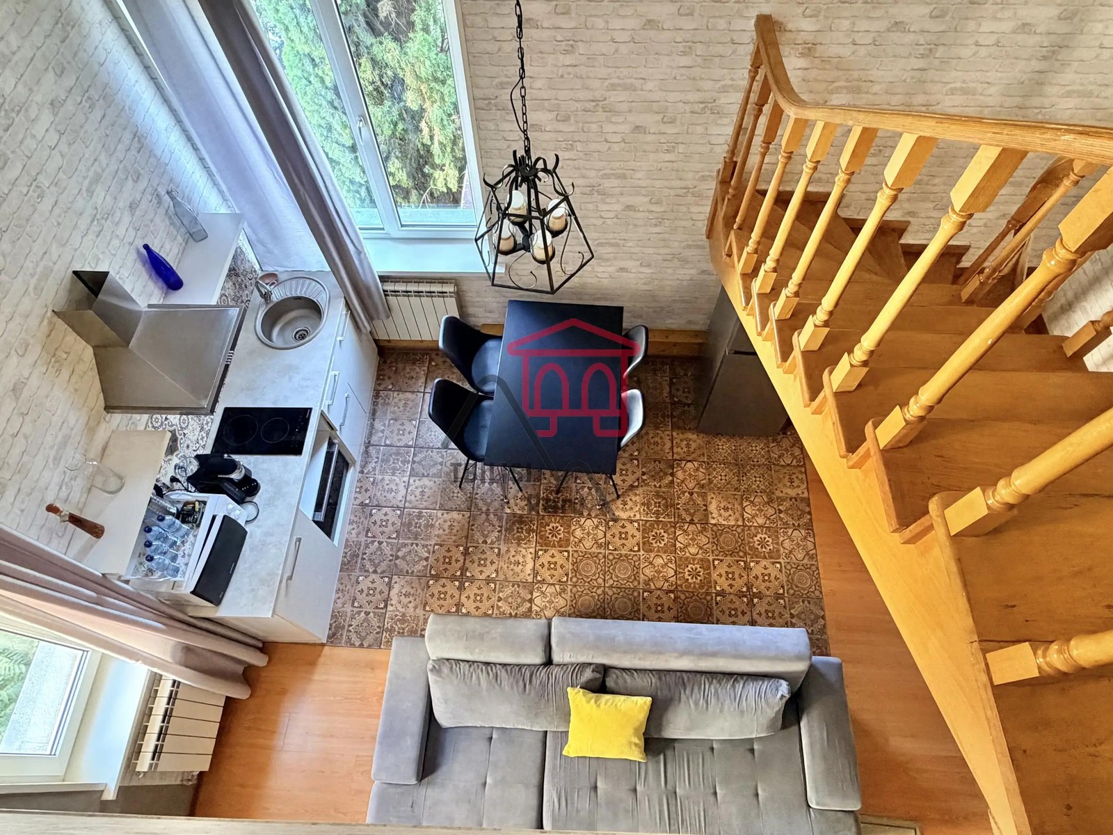 Verika Anjaparidze, 1 - 3 rooms