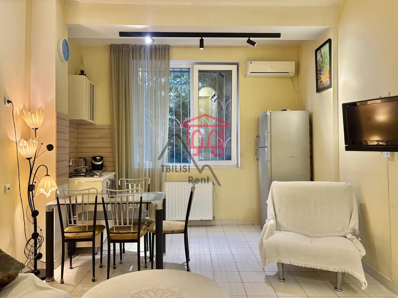 Ateni 18G - 2 rooms