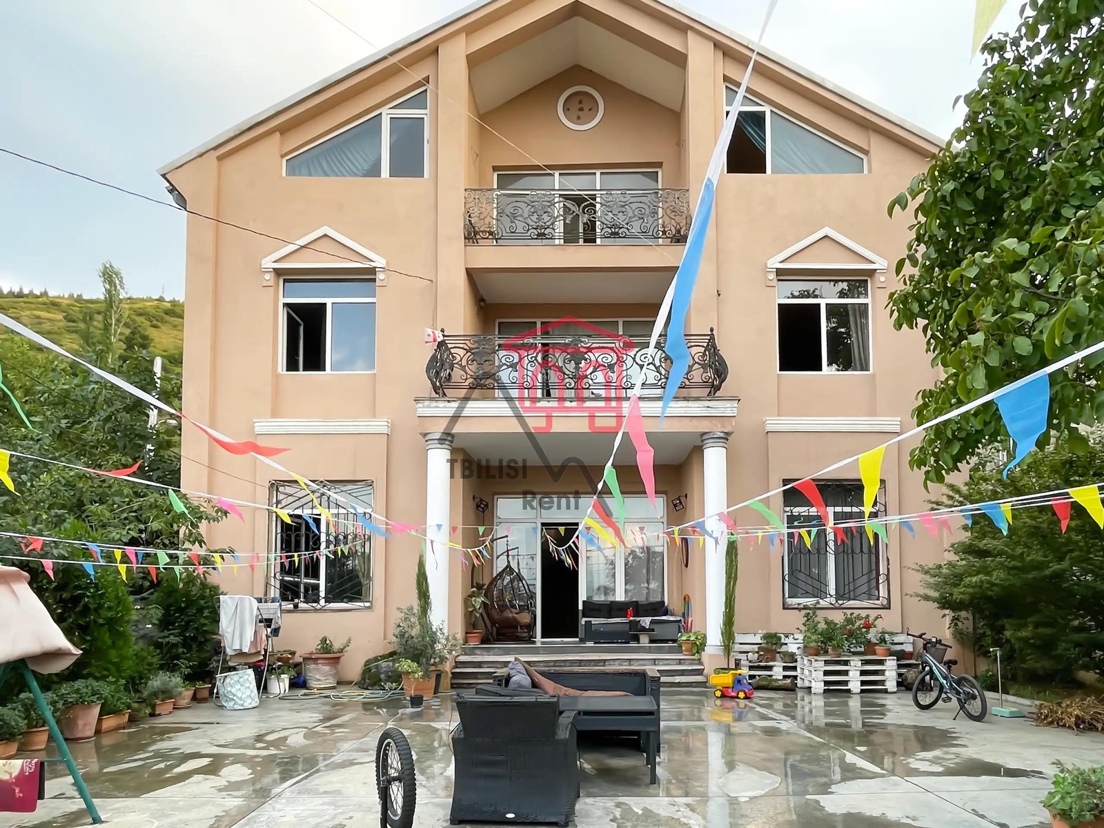R. Japaridze Street 42 - 2 rooms