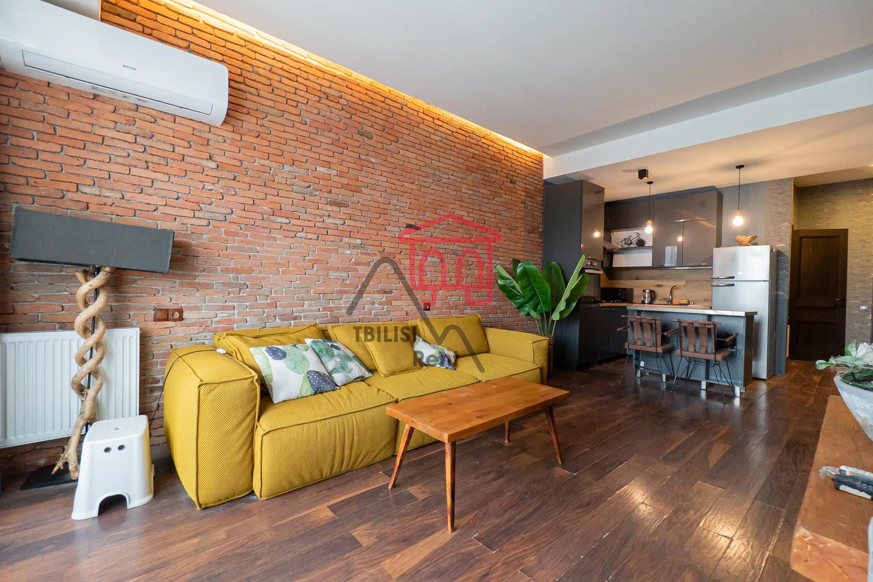 Merab Kostava 78 - 3 rooms