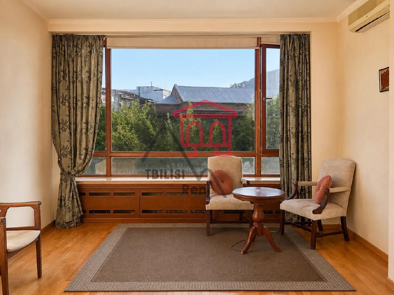 Gamsakhurdia 3, Abanotubani - 4 rooms