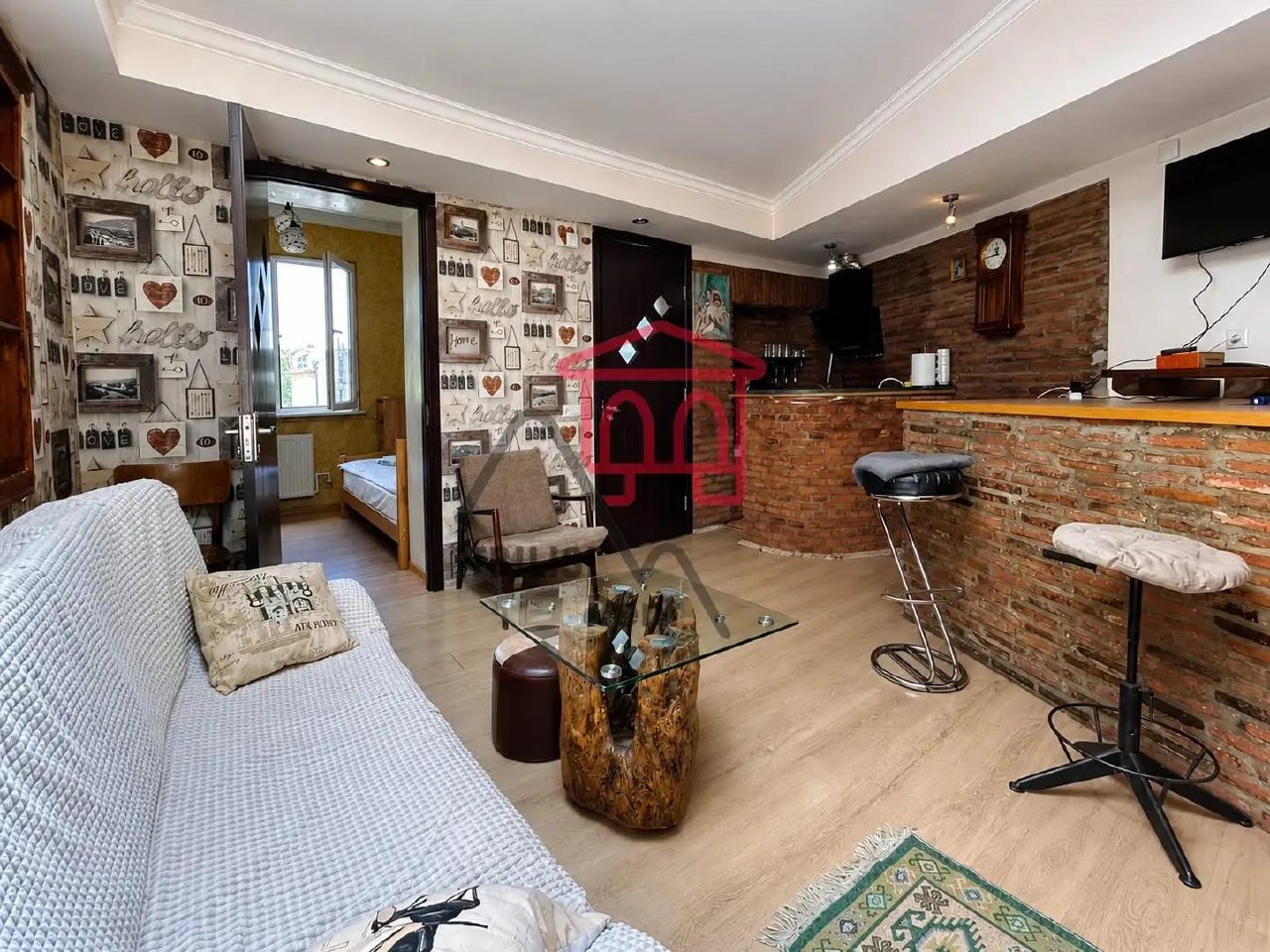 Paulu Iashvili Street, 18, Sololaki - 3 rooms