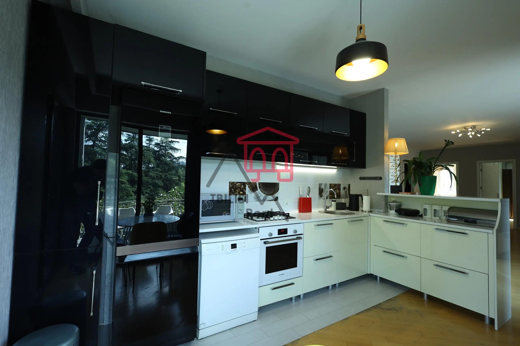 T. Tabidze Street, 61 - 4 rooms