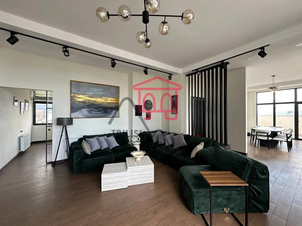 Petriashvili 48 - 4 rooms