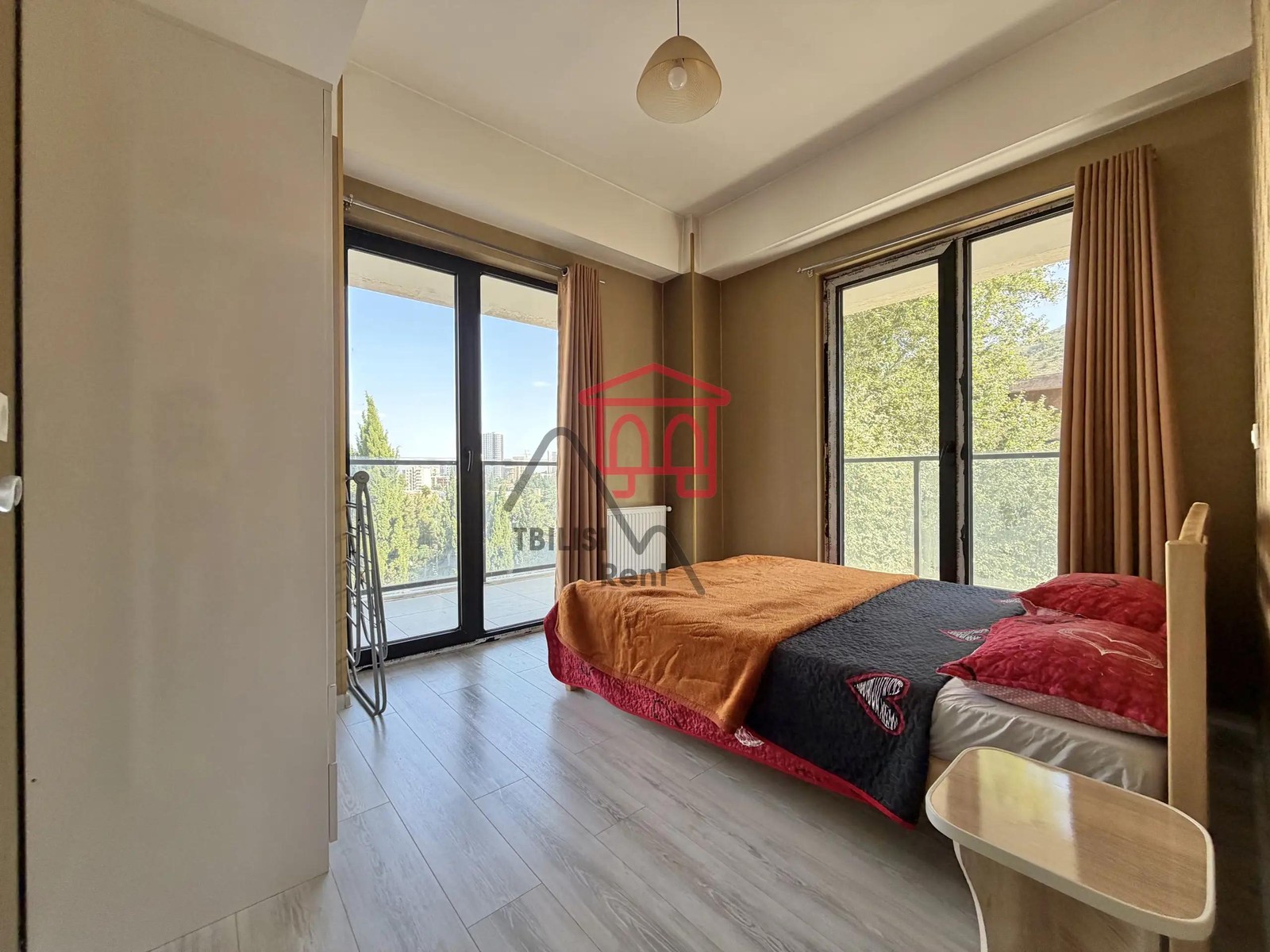 Giorgi Guramiashvili Street, 9 - 3 rooms