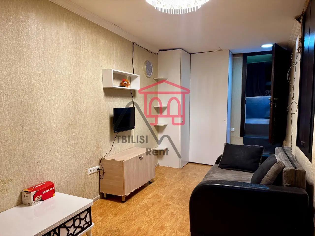 Griboyedov Street 23 - 2 rooms