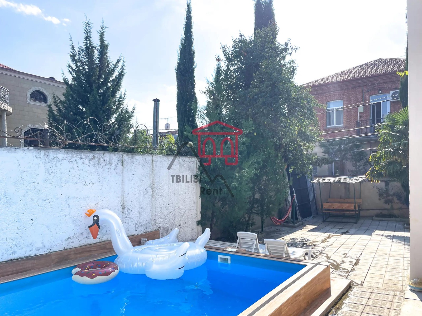 16 Vakhtange Tsikovani Street - 2 rooms