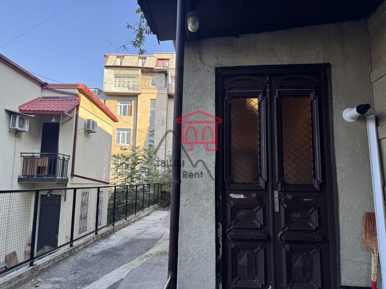 Petrashvili 13 - 2 rooms