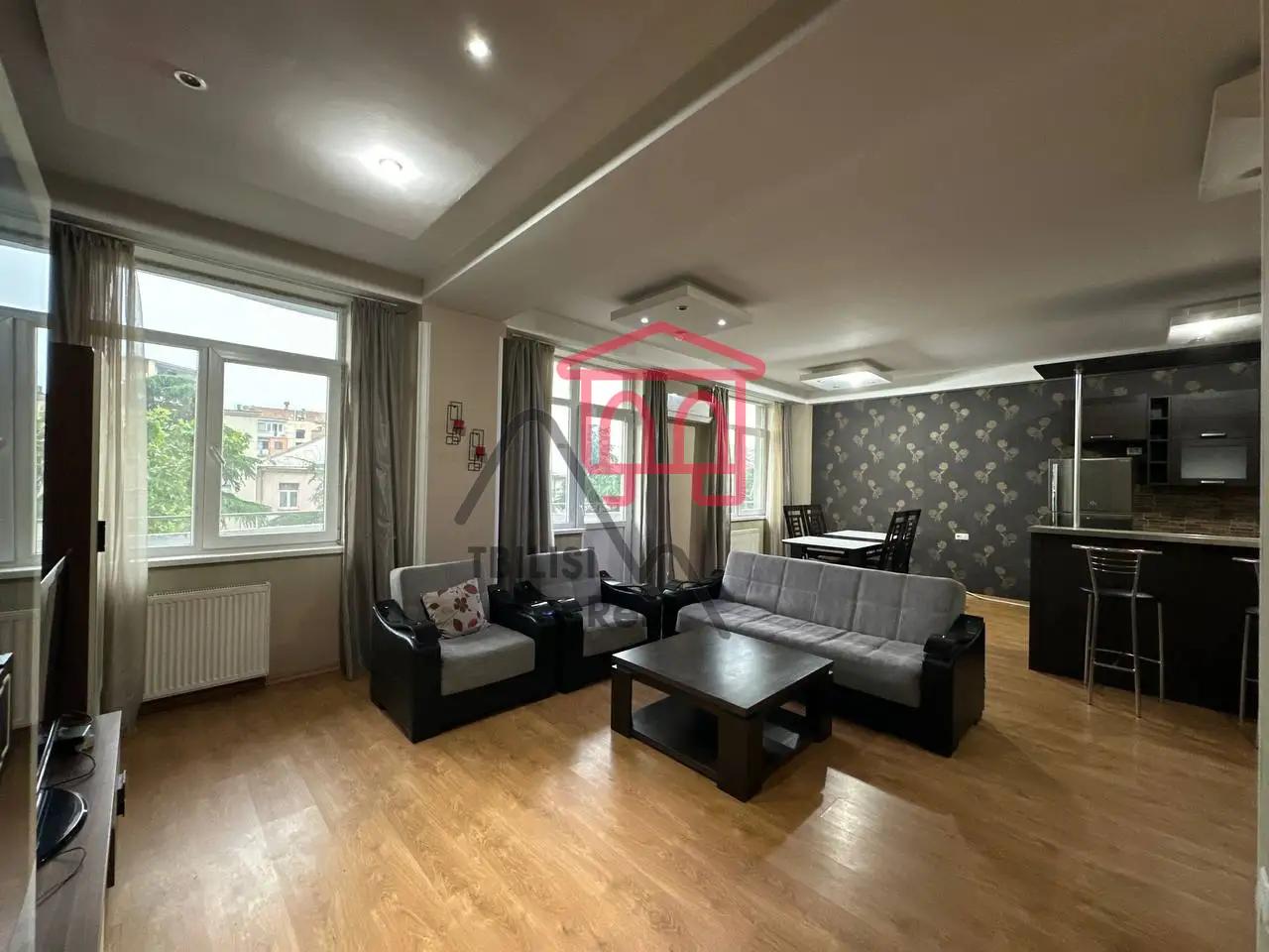 Shartava 35/37 - 5 rooms