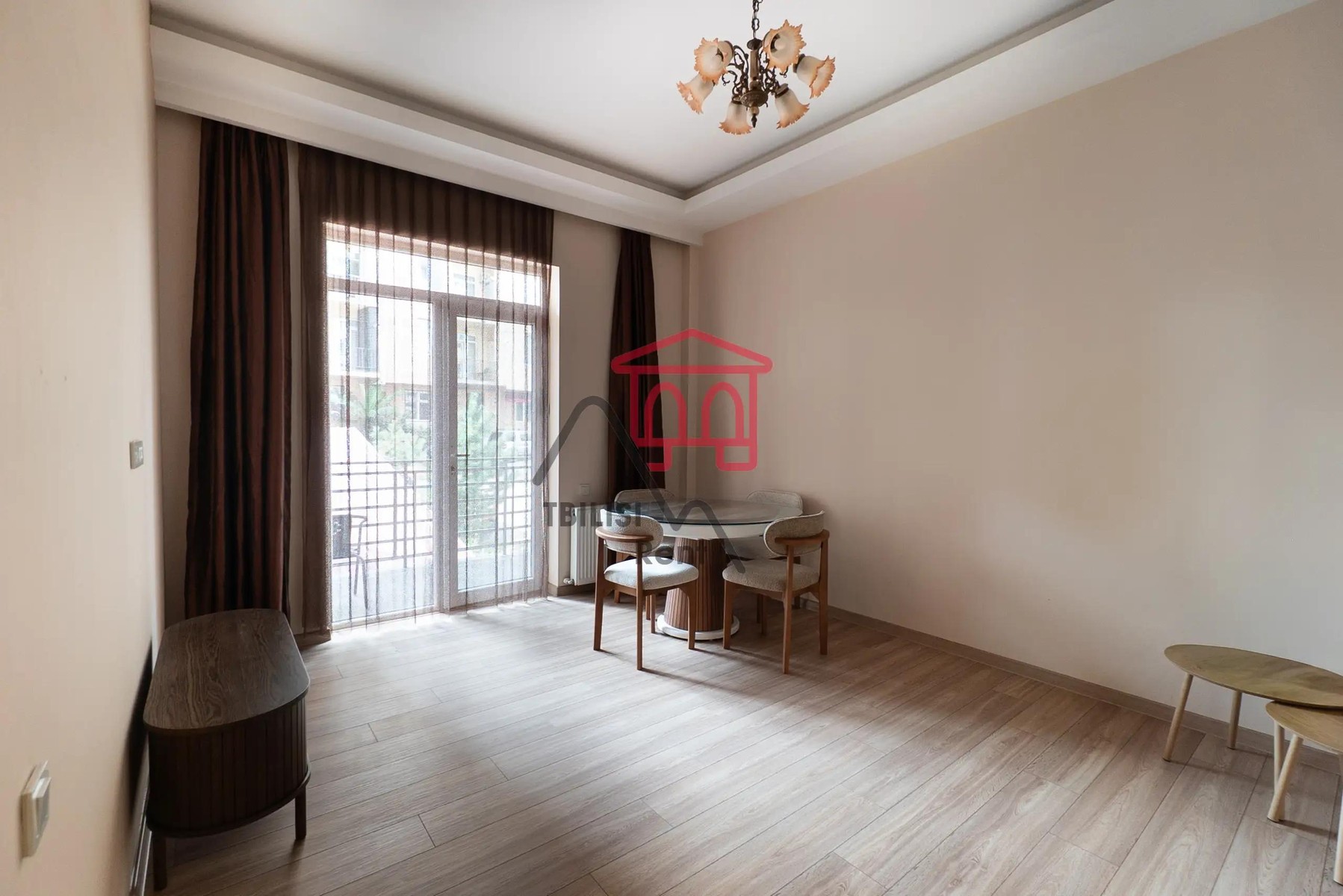 Zurabia and Teimuraz Zaldastanishvili, 8 - 2 rooms