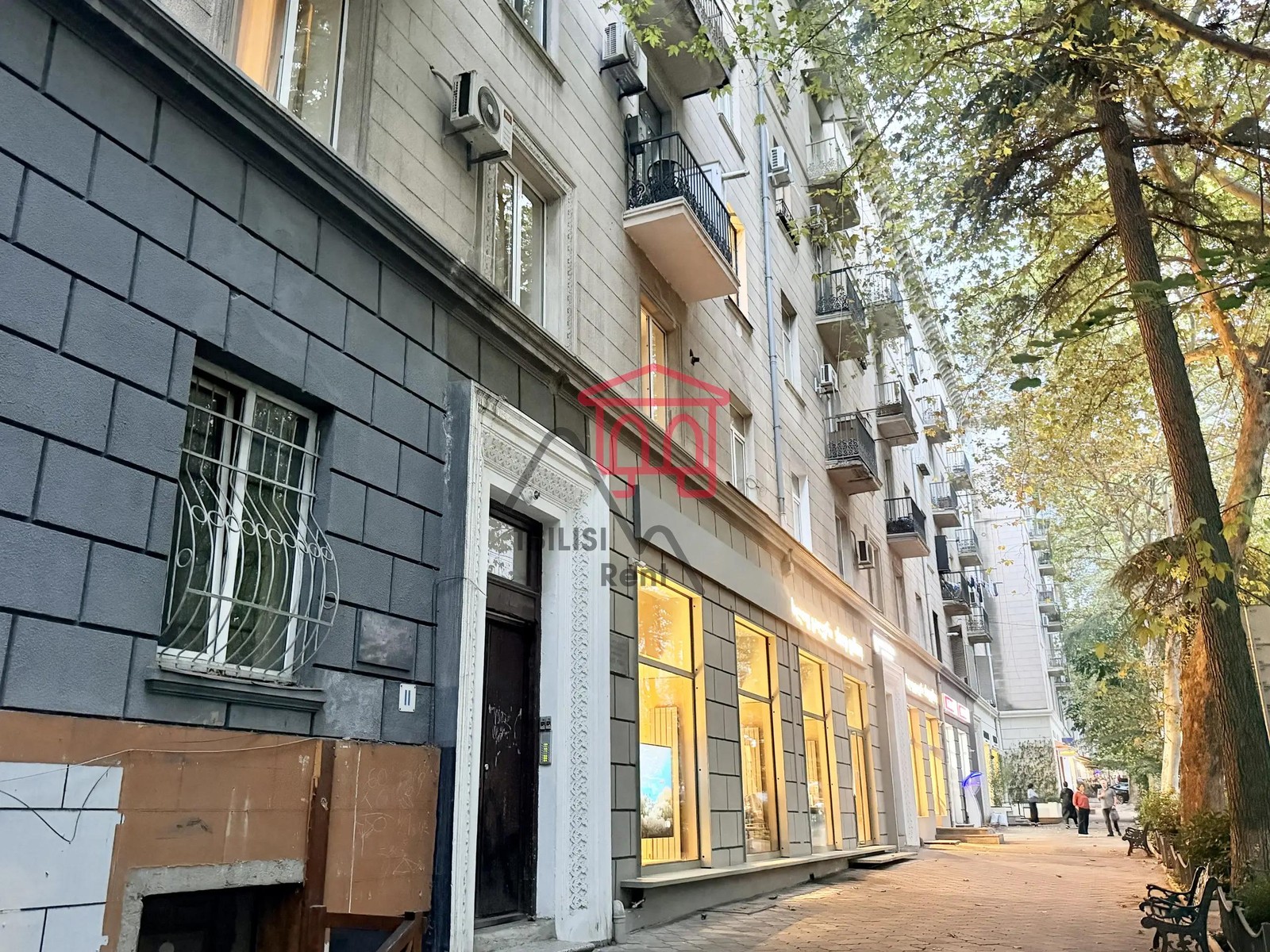 Abashidze 24, Vake - 4 rooms