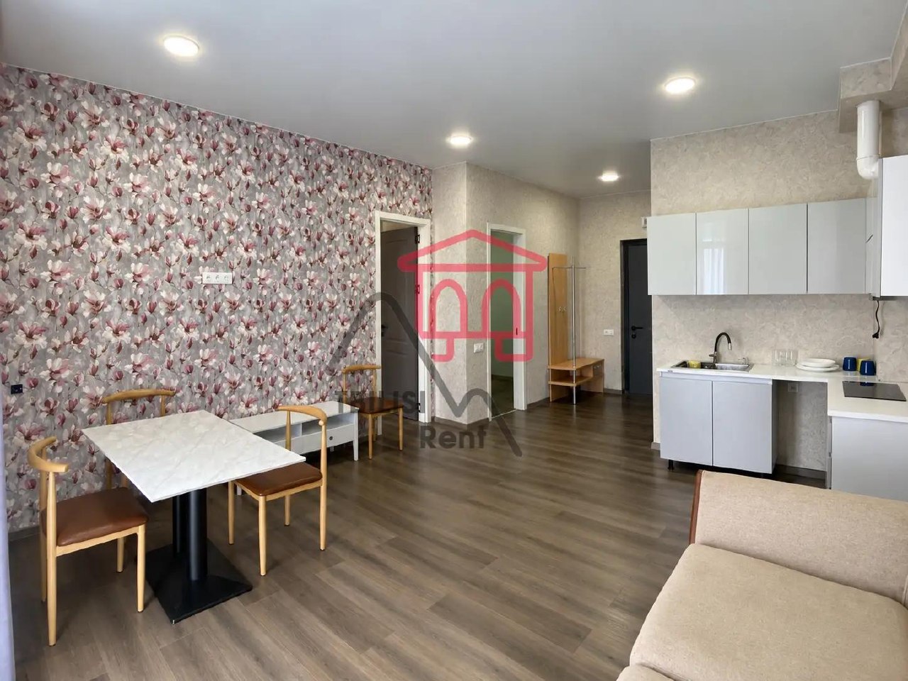 Ani Politkovskaya Street, 35 - 3 rooms