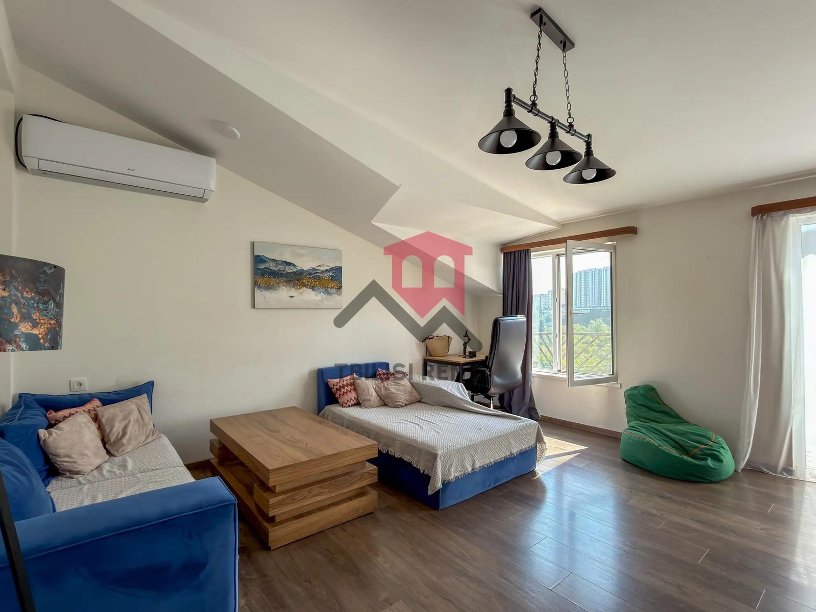 Auto Varazi 81a - 3 rooms