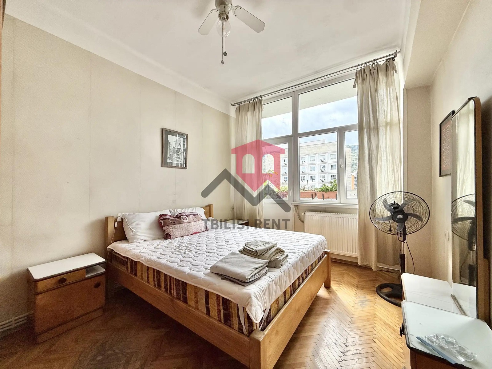 Tamarashvili Street 11, Vake - 5 rooms