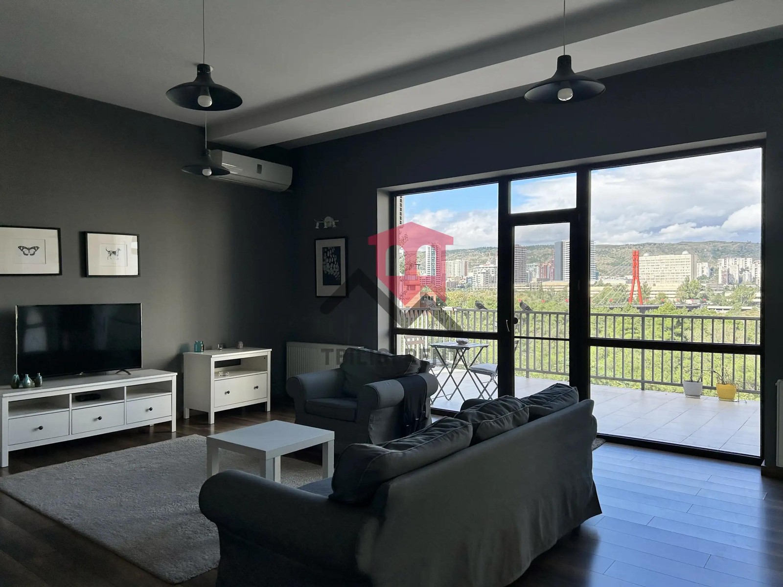 Zurab Sakandelidze Street, 5 - 4 rooms