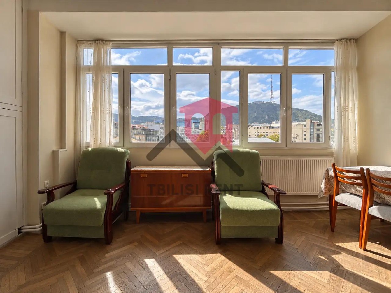 Zviad Gamsakhurdia 3, Sololaki - 4 rooms