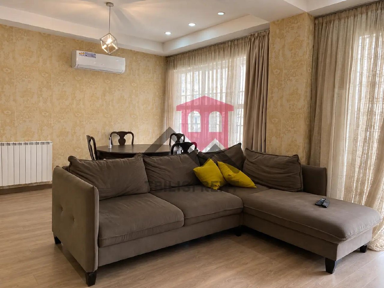 Ulitsa Andrey and Meliton Balanchivädzé, 45 - 3 rooms