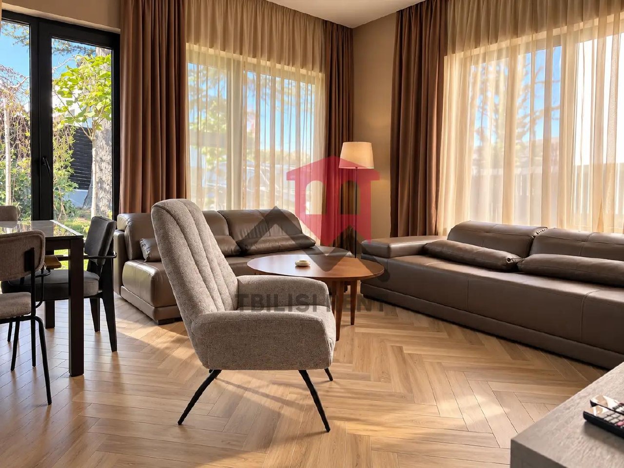 Tskneti, Tabidze Street 19 - 5 rooms
