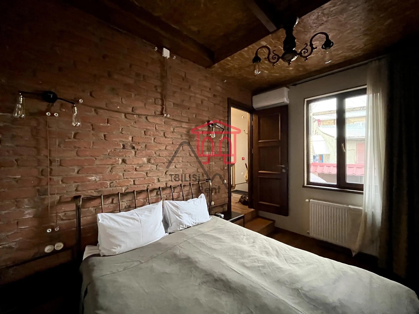 Dmitry Kipiani, 38 - 5 rooms
